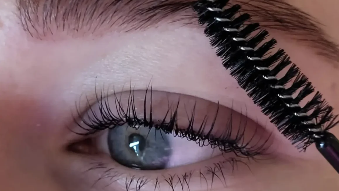 Good Eats Inc | How to clean your eyes when you have eyelash extensions? micellar water for lash extensions
